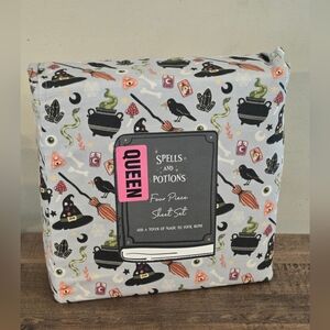 Spells and Potions Queen Witchy Halloween sheet set new
